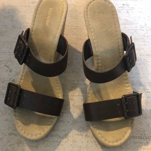 Old Navy strapping wedge sz 9